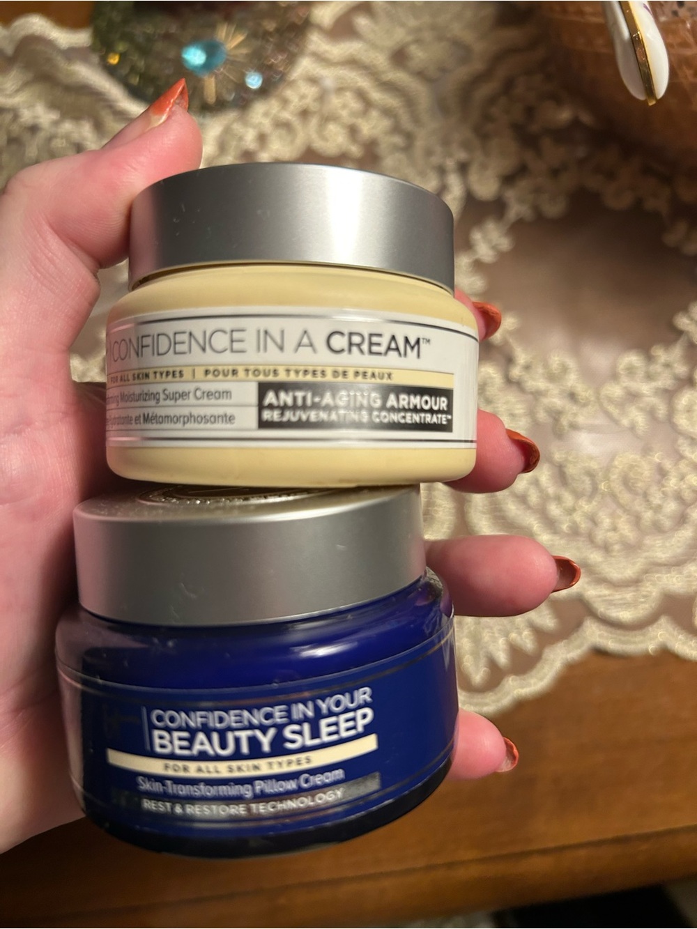 IT! Anti-Aging Armor Moisturizer - Cream. Night and day cream. New